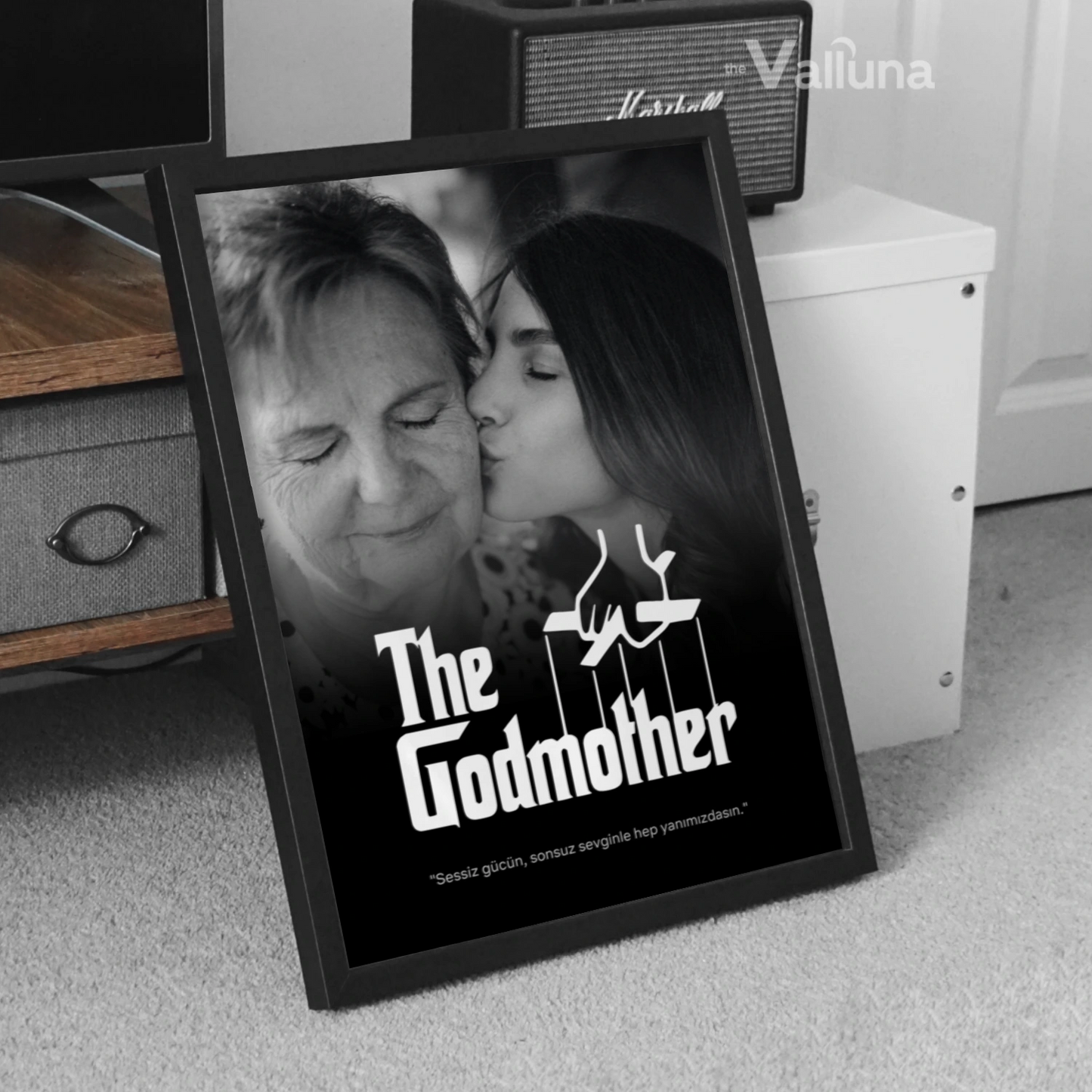 The Godmother temalı Anne | Çerçeveli Poster