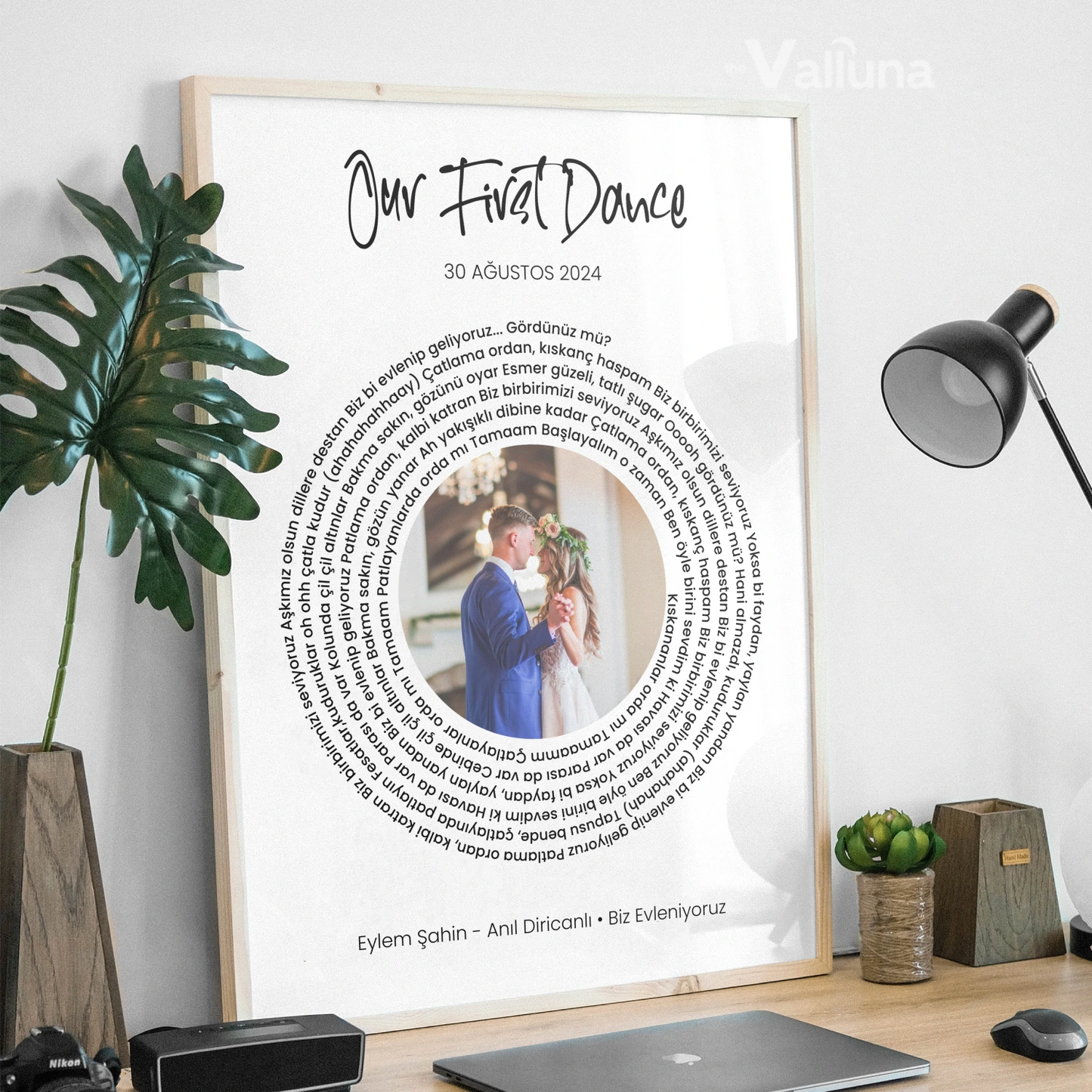 İlk dansımız şarkı sözleri | Çerçeveli Poster