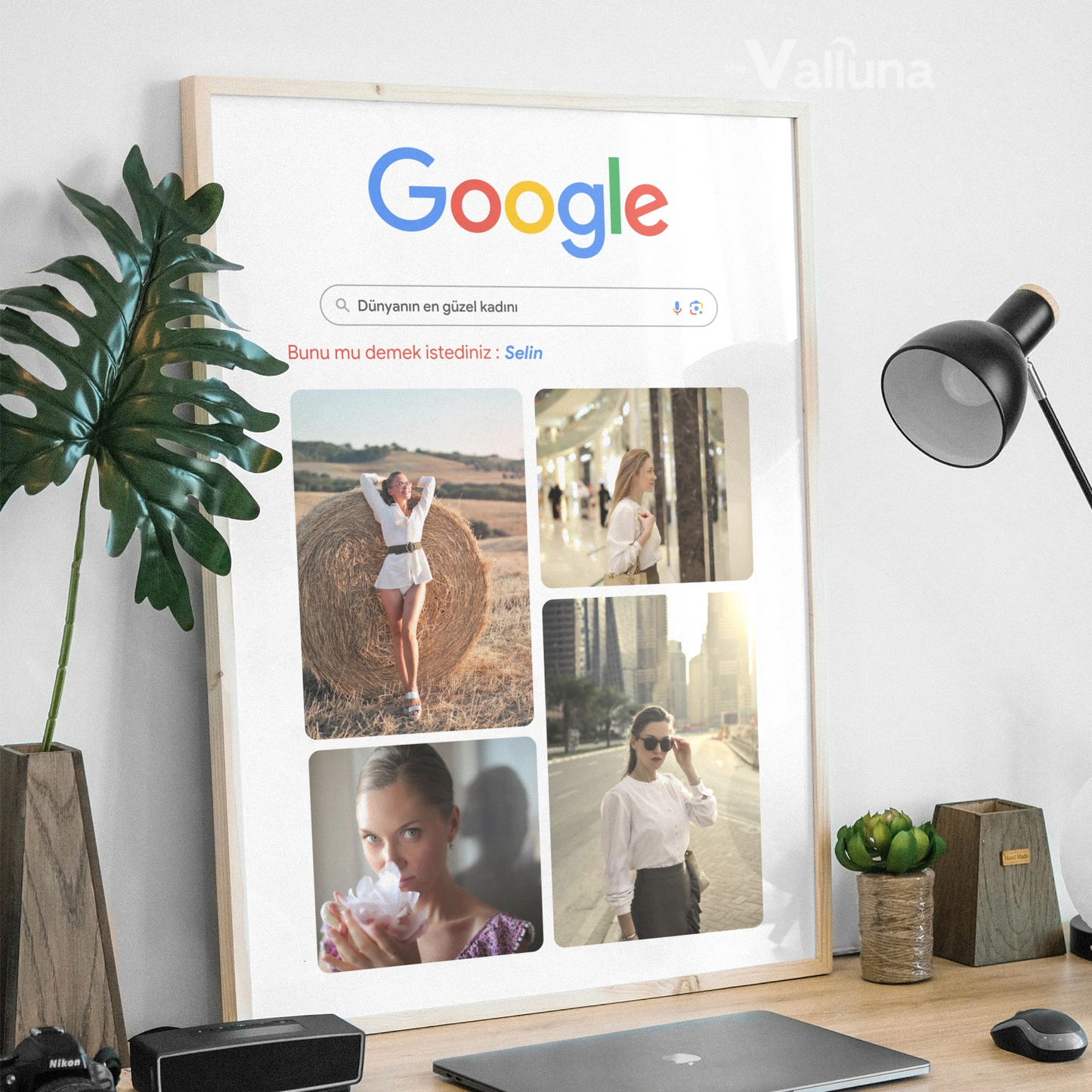 Dünyanın en güzel kadını Google Görseller | Çerçeveli Poster