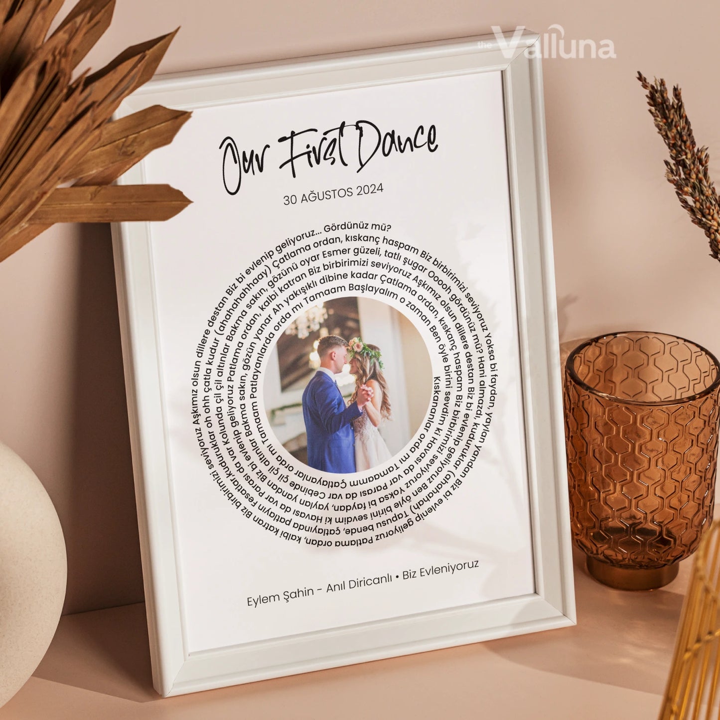 İlk dansımız şarkı sözleri | Çerçeveli Poster