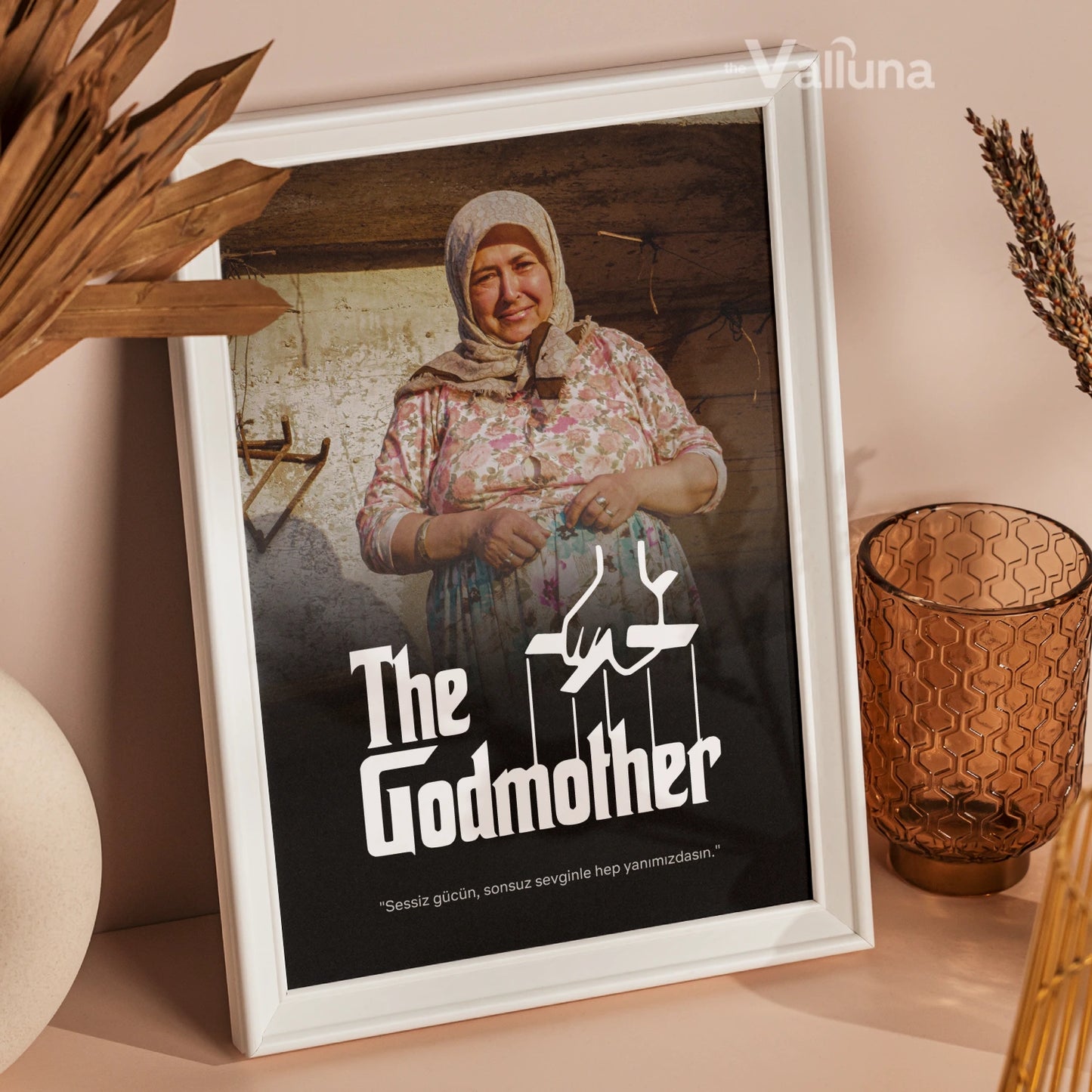 The Godmother temalı Anne | Çerçeveli Poster